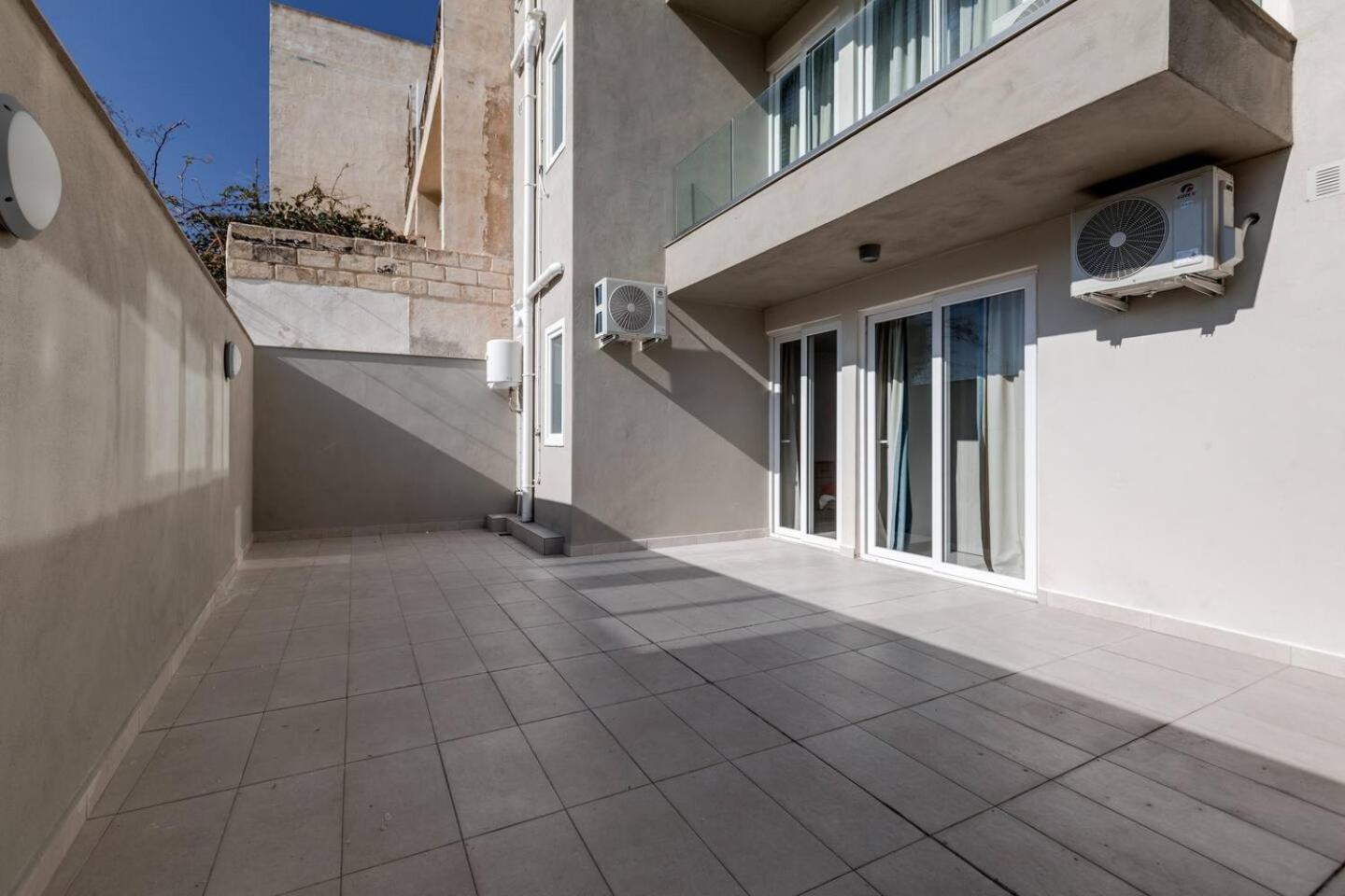 9Ten11 Seafront By Homely Mellieħa Exterior foto